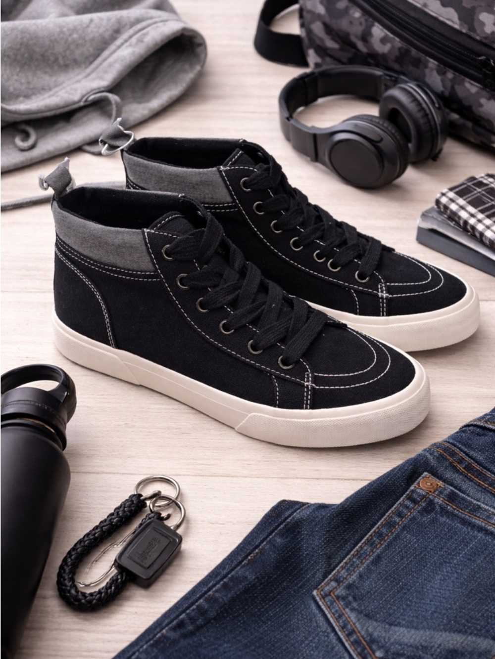 Old Navy Black High Top Sneakers Kids 6Y NWT